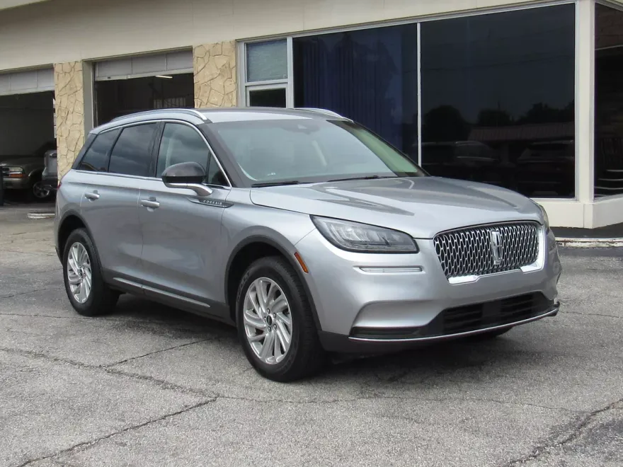 2022 Lincoln Corsair Standard photo 1