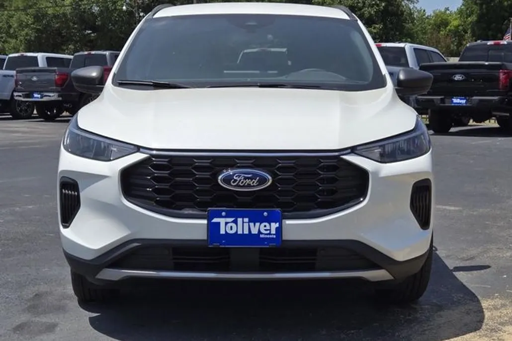2025 Ford Escape ST-Line photo 1
