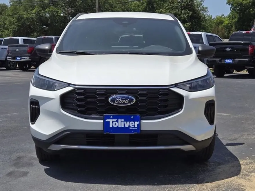 2025 Ford Escape ST-Line photo 1