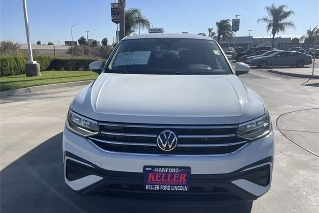2024 Volkswagen Tiguan SE Wolfsburg Edition photo 1