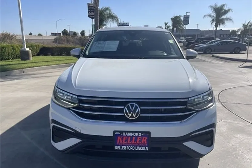 2024 Volkswagen Tiguan SE Wolfsburg Edition photo 1