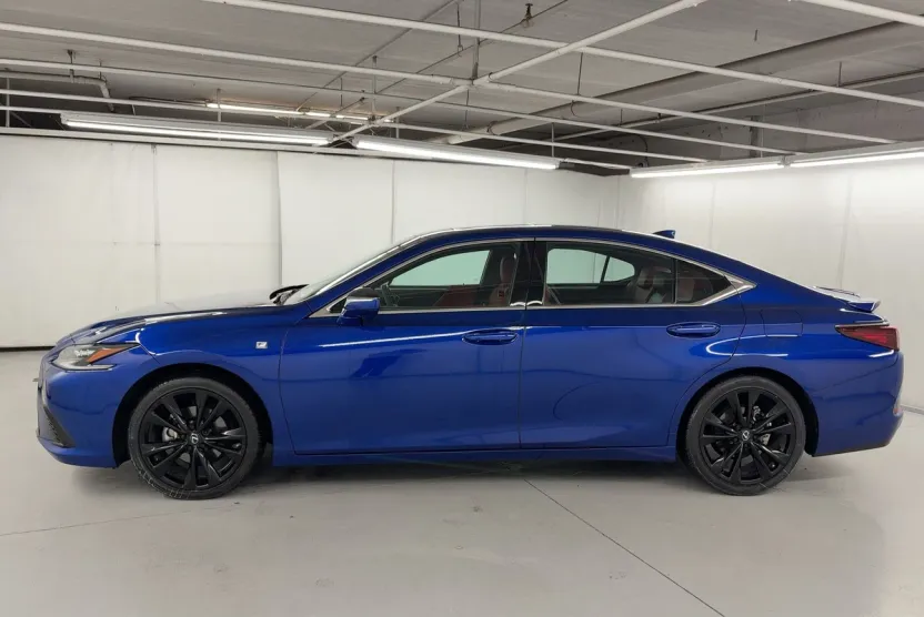 2023 Lexus ES 350 F SPORT Design photo 1