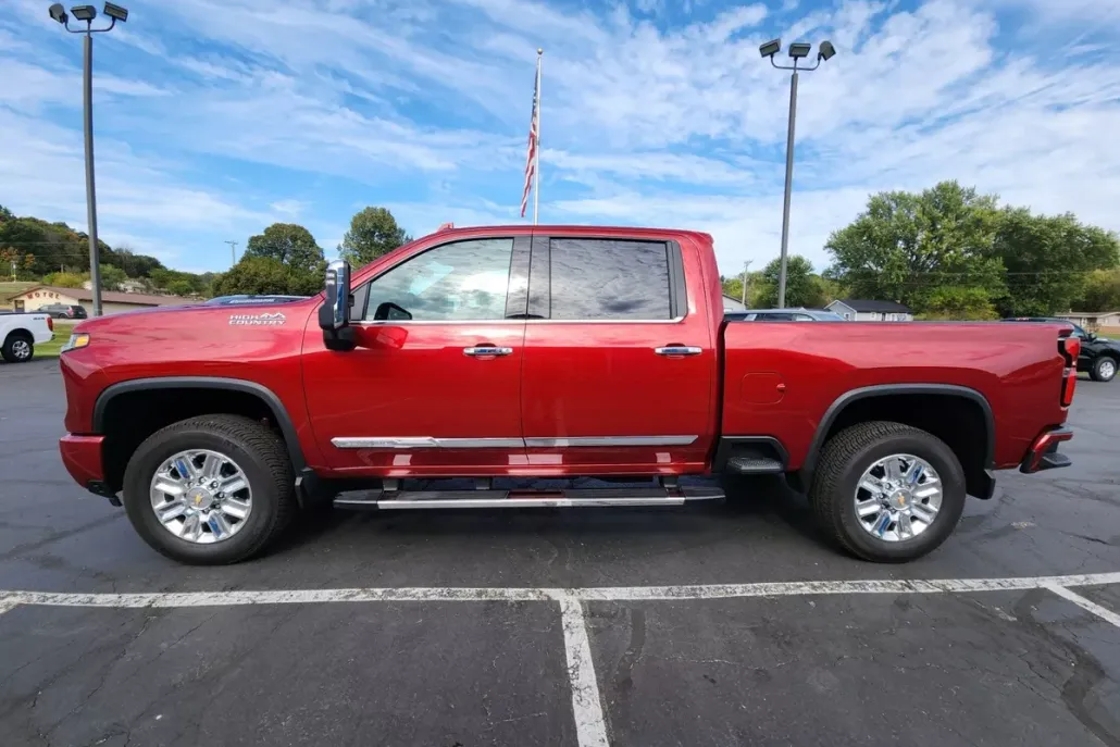 2024 Chevrolet Silverado 2500HD High Country photo 1
