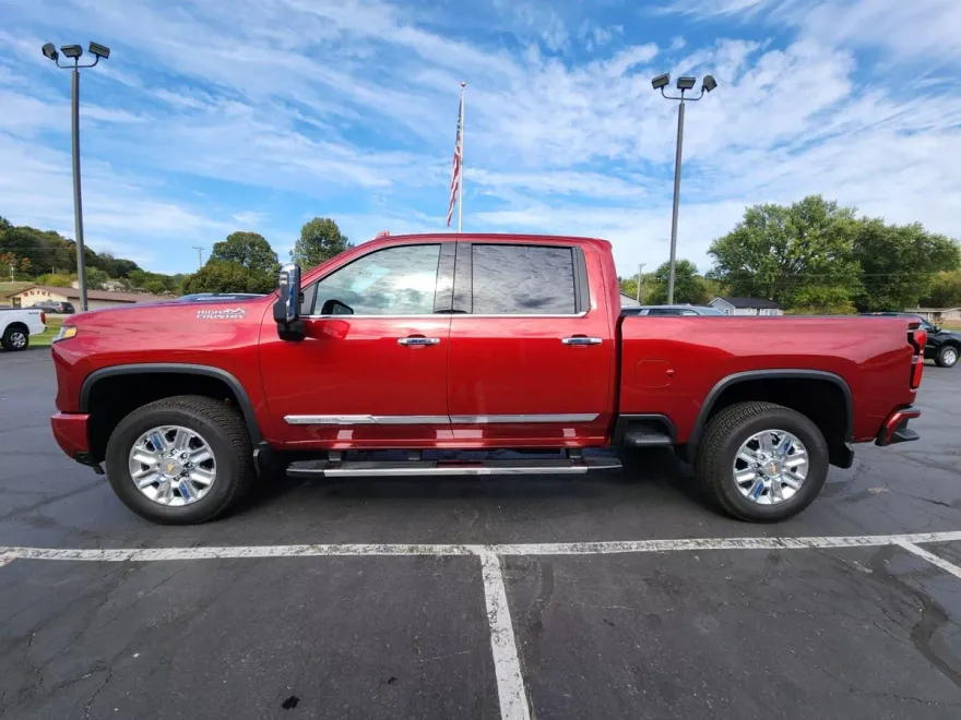2024 Chevrolet Silverado 2500HD High Country photo 1