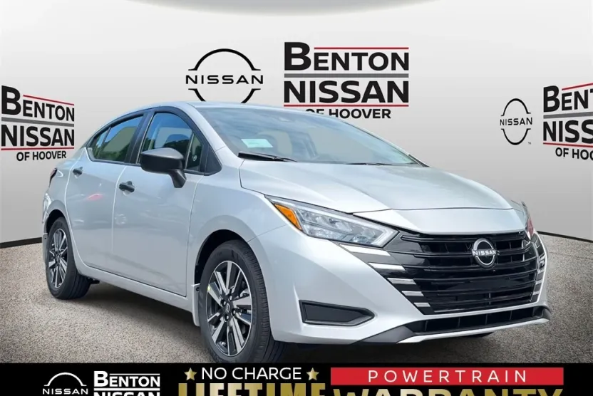 2025 Nissan Versa S photo 1