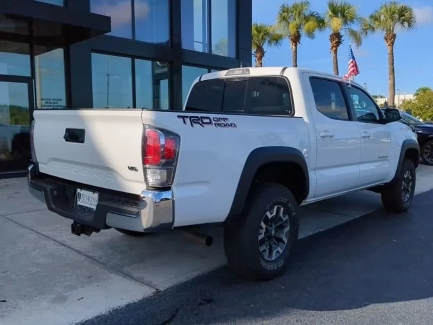 2023 Toyota Tacoma TRD Off-Road V6 photo 1