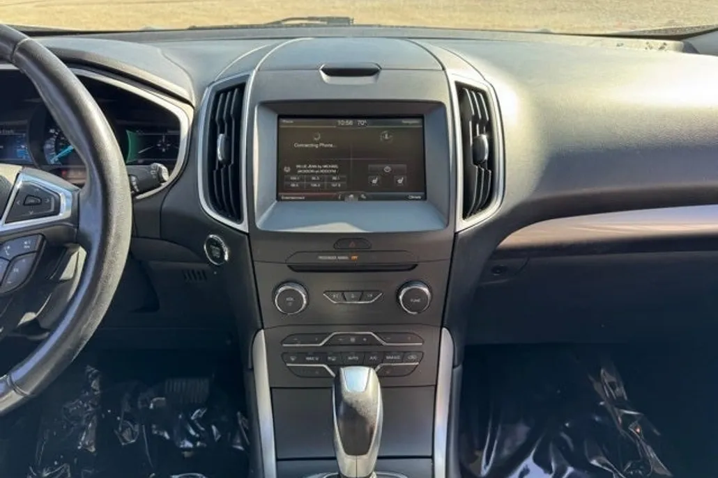 2015 Ford Edge SEL photo 1