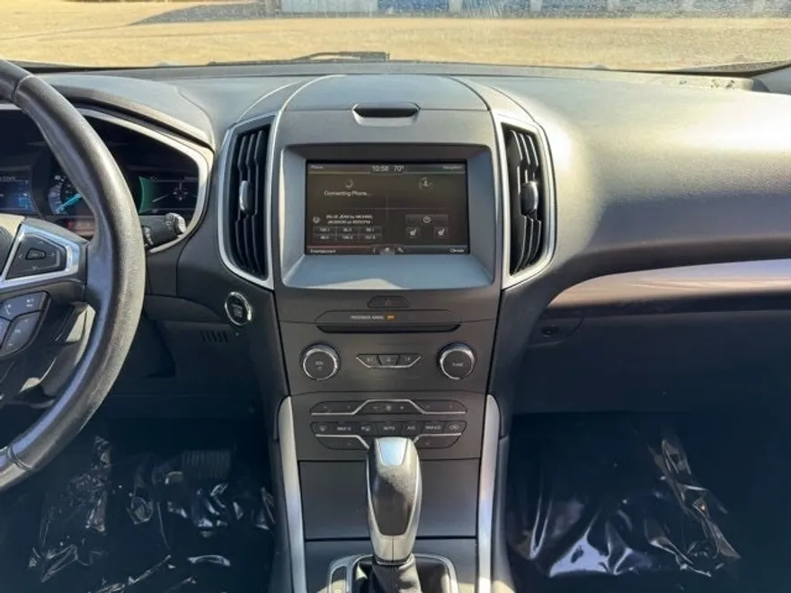 2015 Ford Edge SEL photo 1