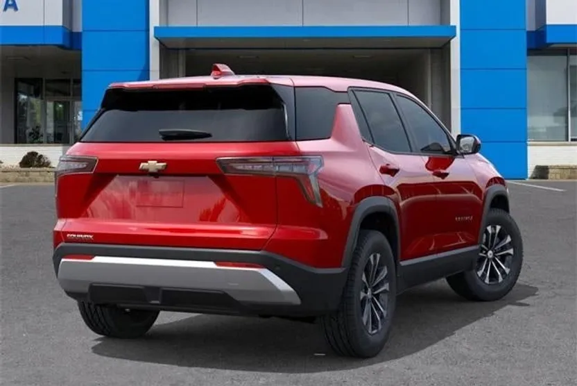 2026 Chevrolet Equinox LT photo 1