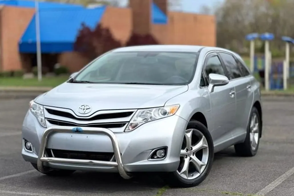 2015 Toyota Venza XLE photo 1