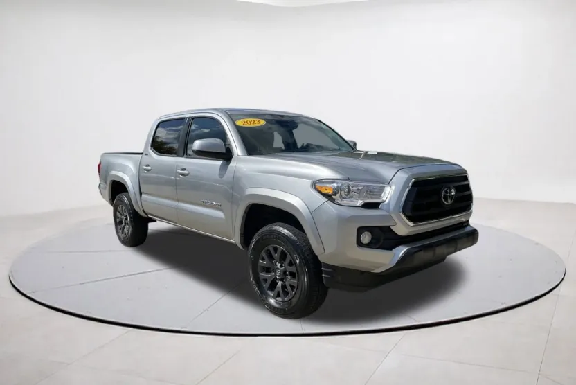 2023 Toyota Tacoma SR5 V6 4x4 photo 1
