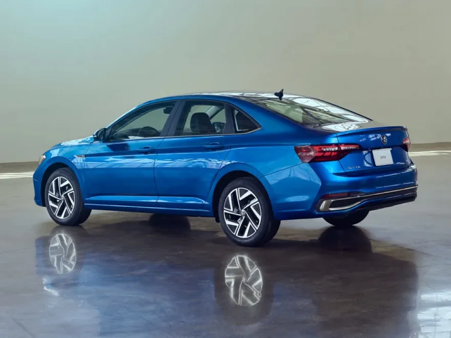 2024 Volkswagen Jetta SE photo 1