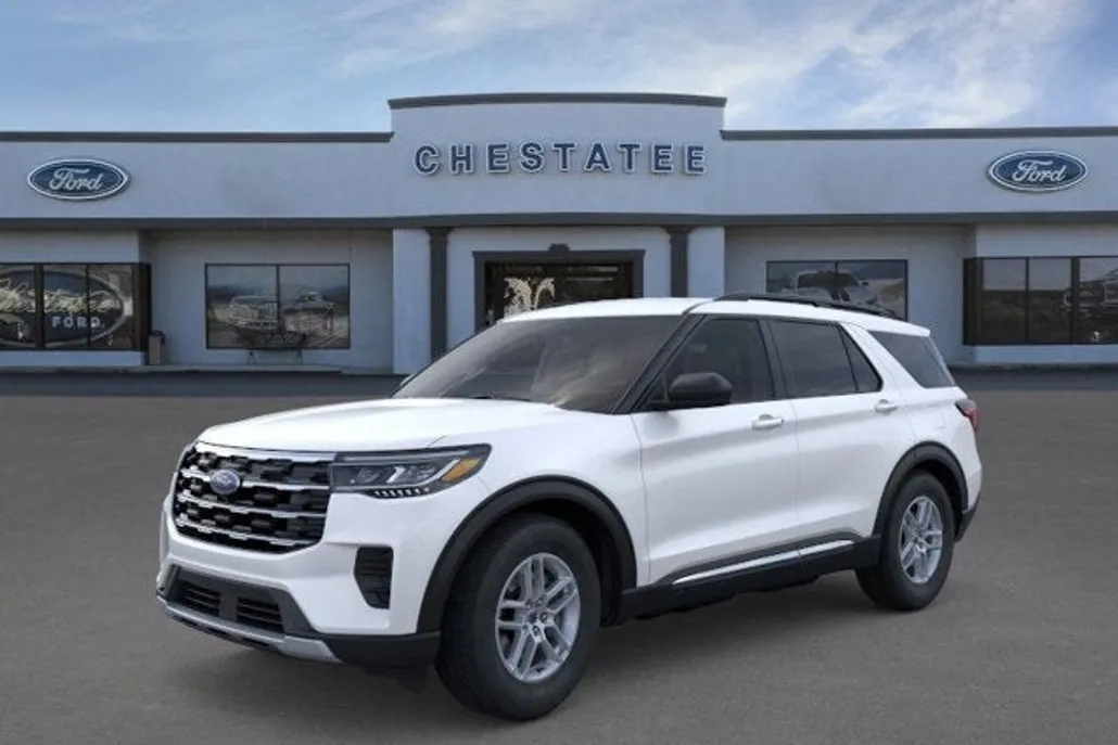 2025 Ford Explorer photo 1