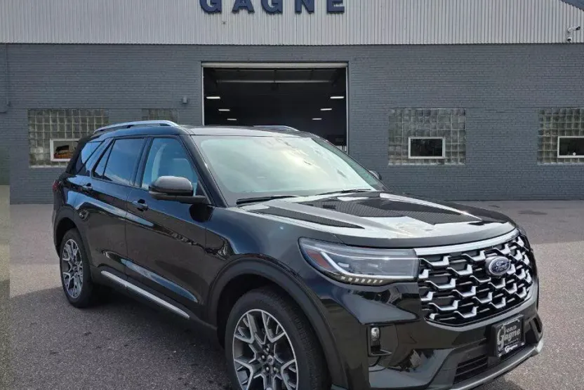 2025 Ford Explorer Platinum photo 1