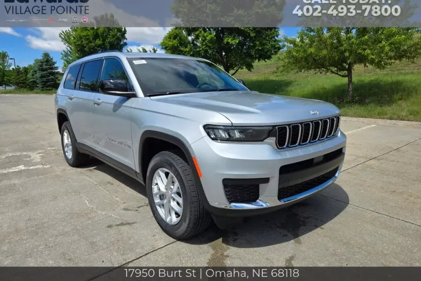 2025 Jeep Grand Cherokee Laredo X photo 1