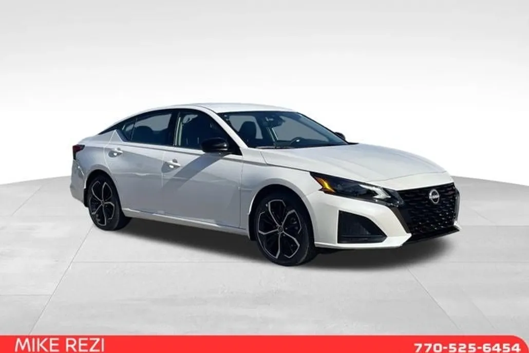 2025 Nissan Altima 2.5 SR photo 1