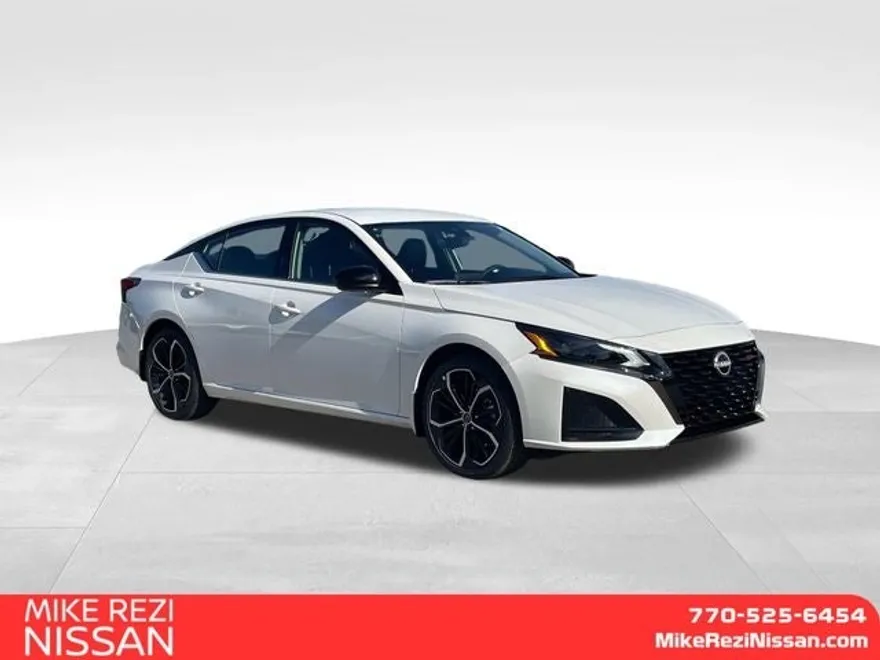 2025 Nissan Altima 2.5 SR photo 1