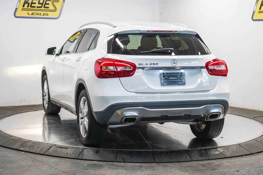 2018 Mercedes Benz GLA 250 photo 1