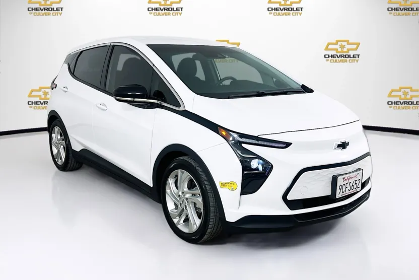 2022 Chevrolet Bolt EV 1LT photo 1