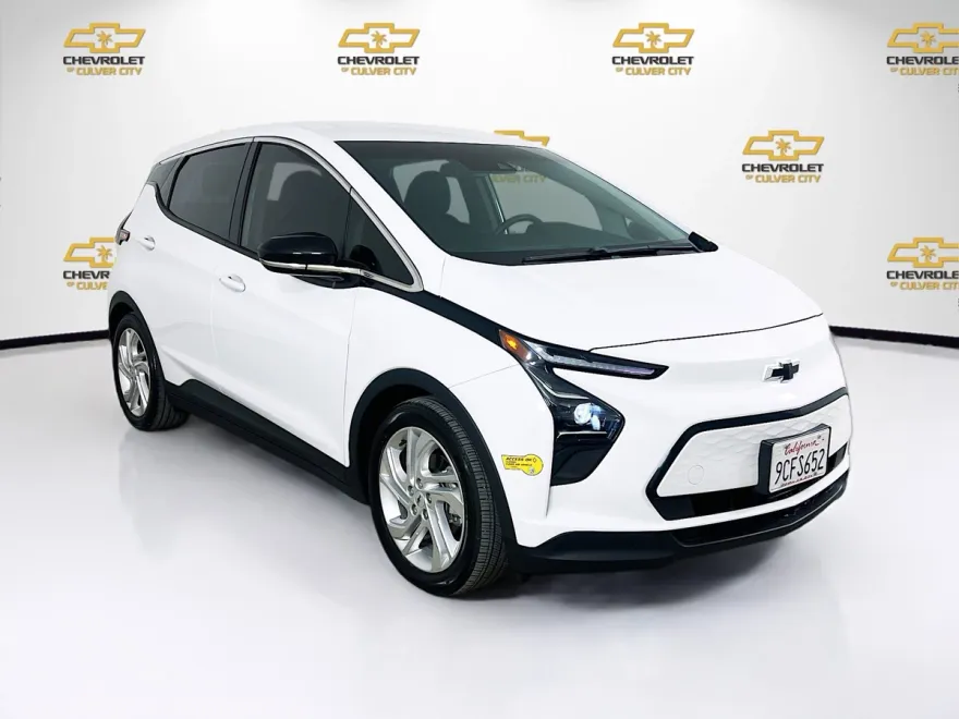 2022 Chevrolet Bolt EV 1LT photo 1