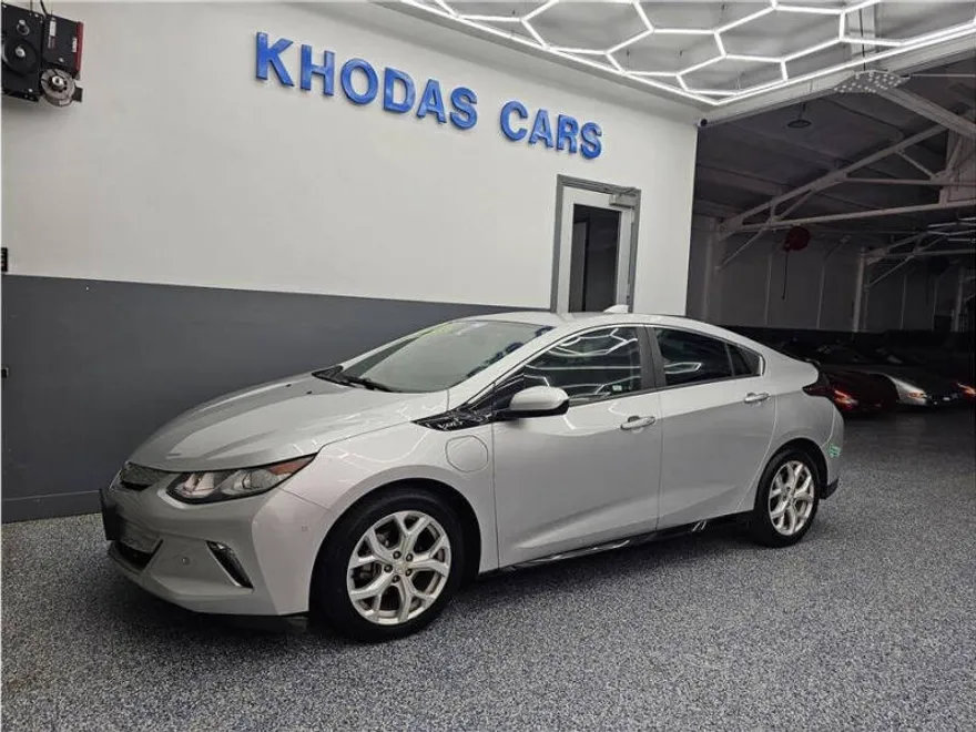2017 Chevrolet Volt Premier photo 1