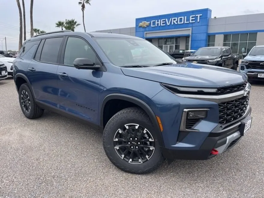 2026 Chevrolet Traverse Z71 photo 1