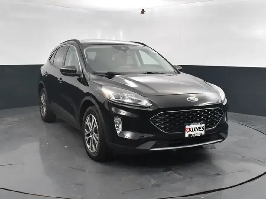 2022 Ford Escape SEL photo 1