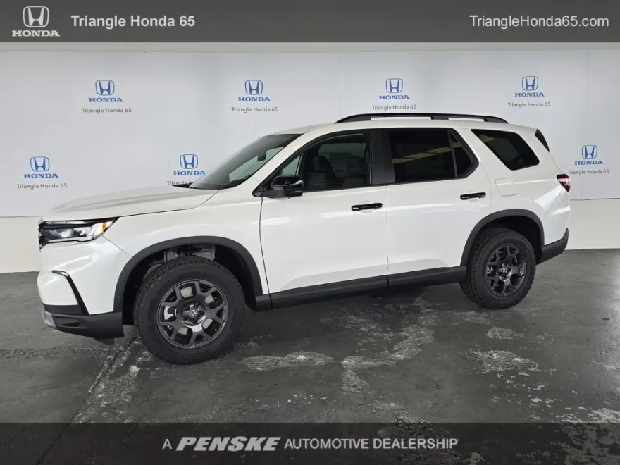 2025 Honda Pilot TrailSport photo 1