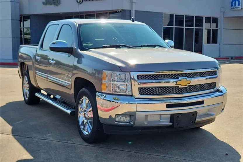 2013 Chevrolet Silverado 1500 LT photo 1