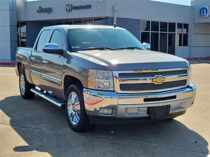 2013 Chevrolet Silverado 1500 LT photo 1