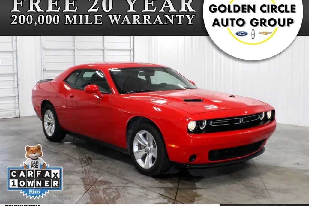2023 Dodge Challenger SXT photo 1