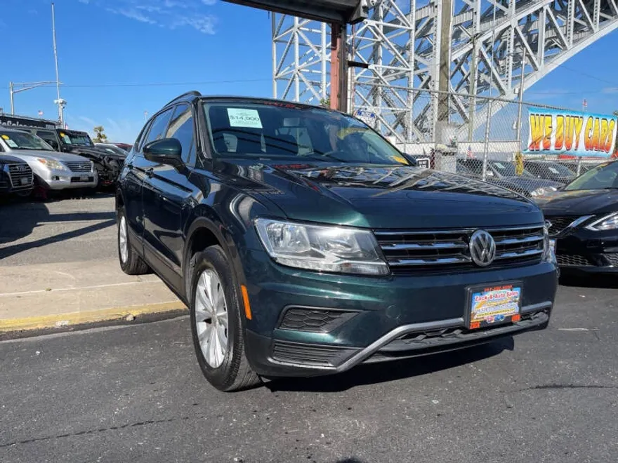 2019 Volkswagen Tiguan S photo 1