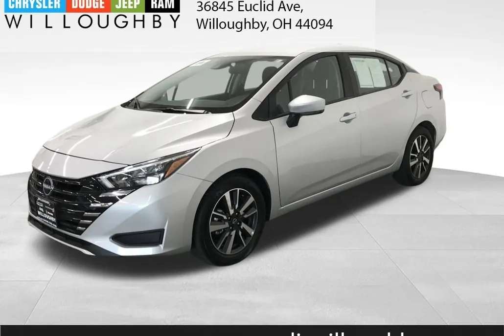 2025 Nissan Versa 1.6 SV photo 1