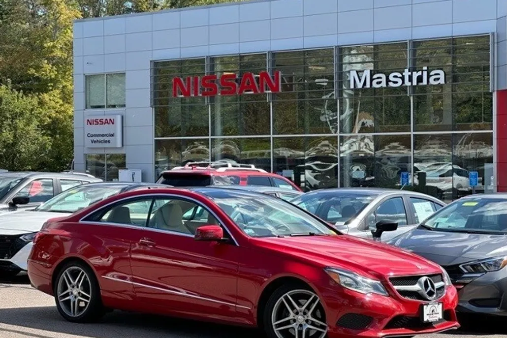 2014 Mercedes Benz E 350 4MATIC Coupe photo 1