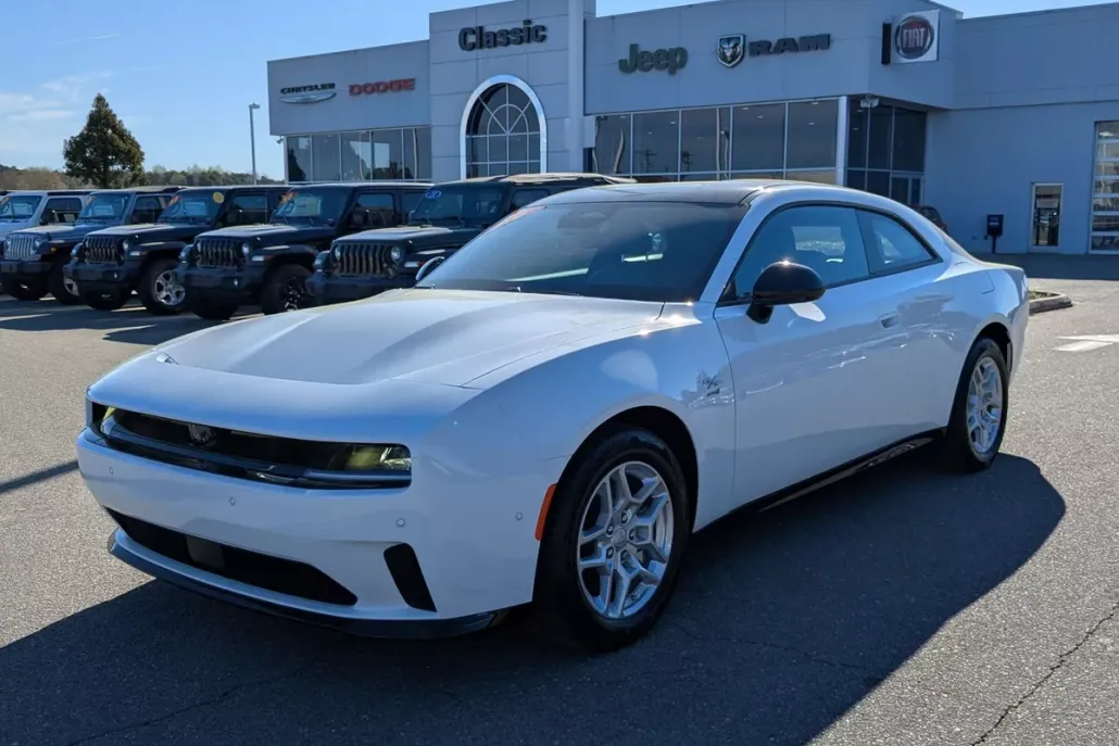 2025 Dodge Charger R/T photo 1