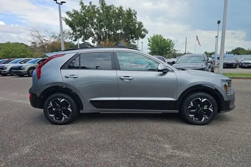2024 Kia Niro EV Wind photo 1