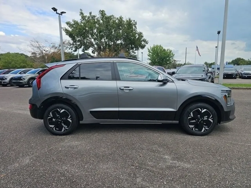 2024 Kia Niro EV Wind photo 1