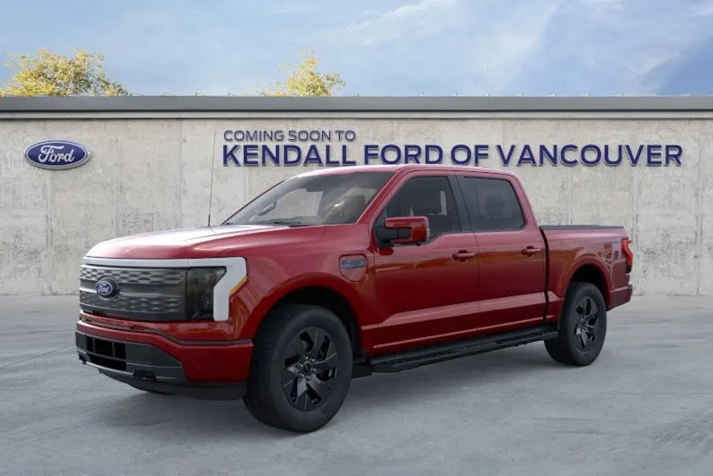 2025 Ford F-150 Lightning Lariat photo 1