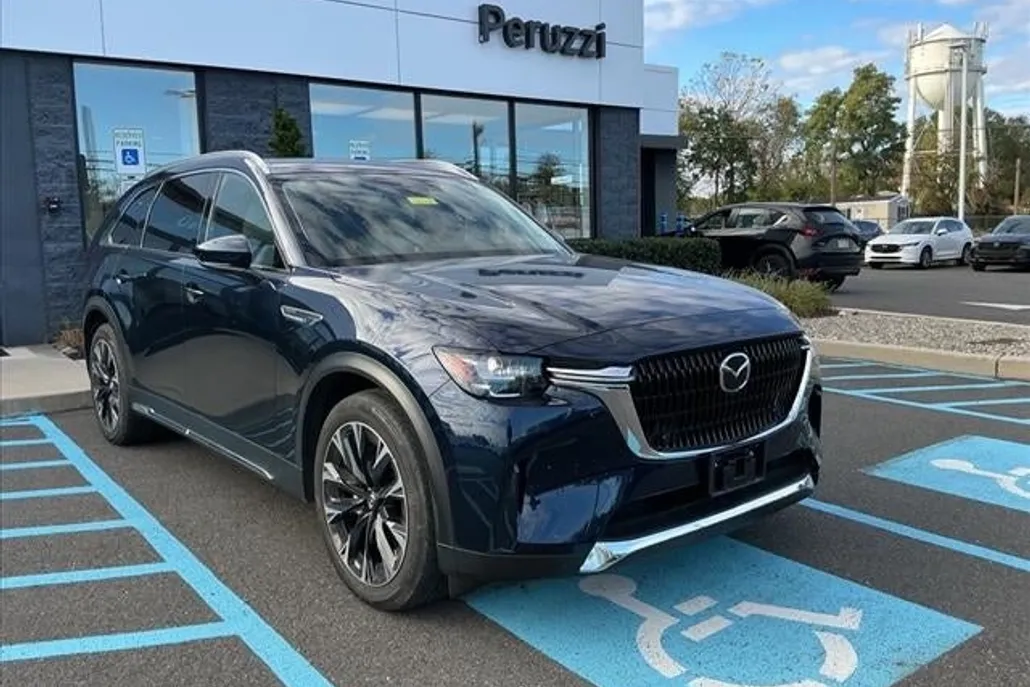 2024 Mazda CX-90 Plug-in Hybrid Premium photo 1