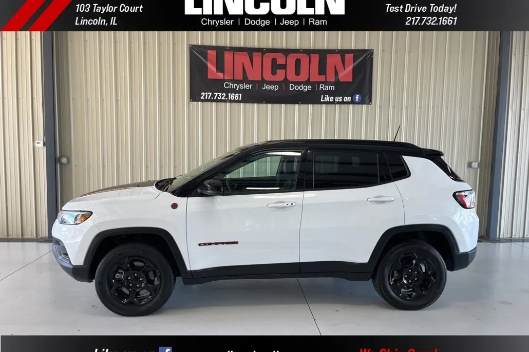 2023 Jeep Compass Trailhawk photo 1
