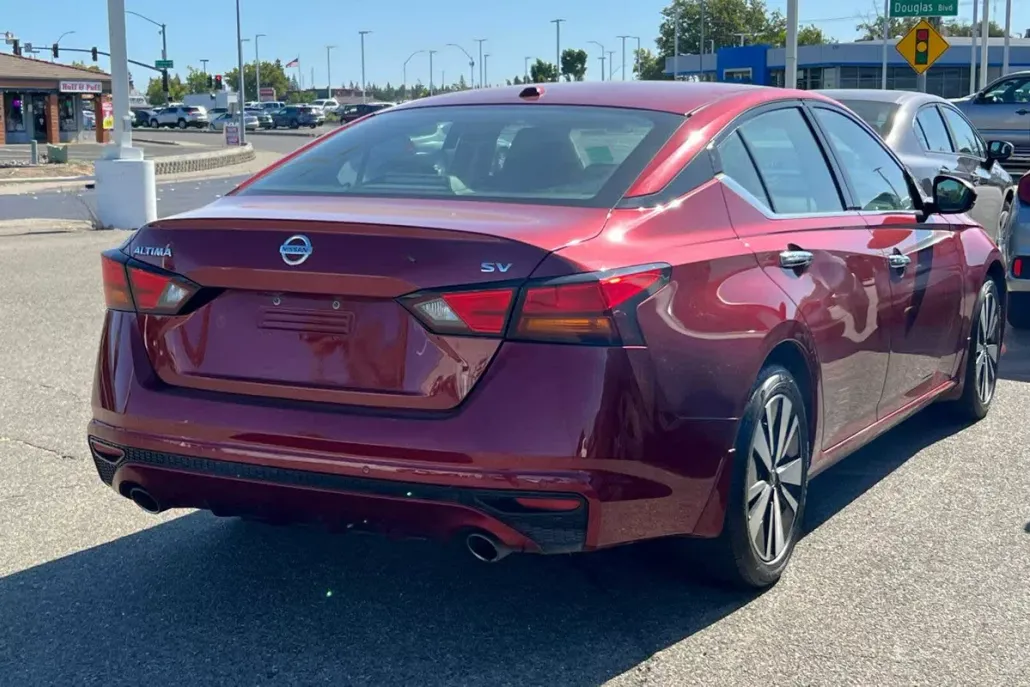 2020 Nissan Altima 2.5 SV photo 1
