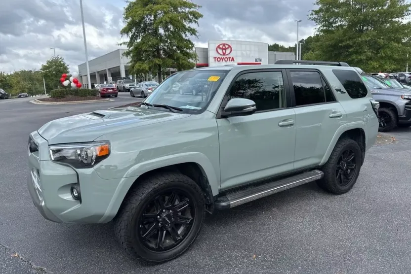 2022 Toyota 4Runner TRD Premium photo 1