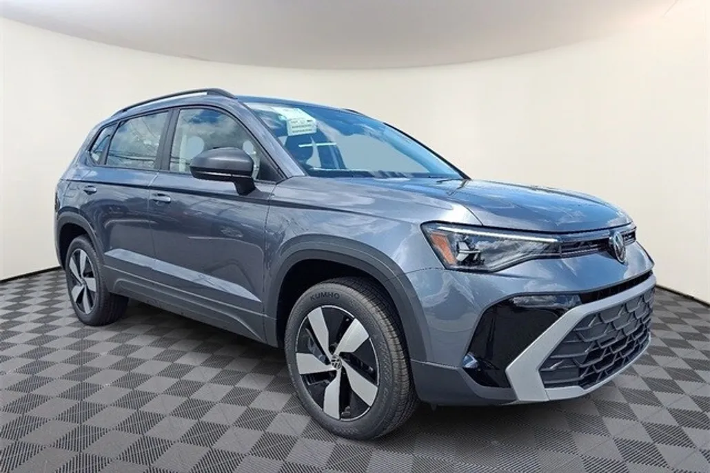 2025 Volkswagen Taos S photo 1