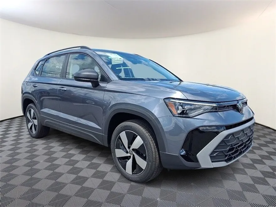 2025 Volkswagen Taos S photo 1