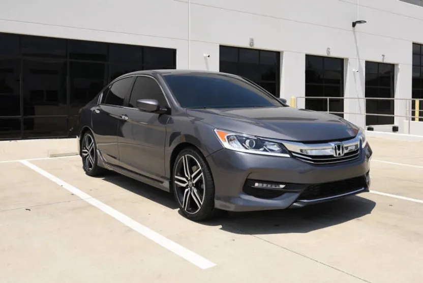 2016 Honda Accord Sport photo 1
