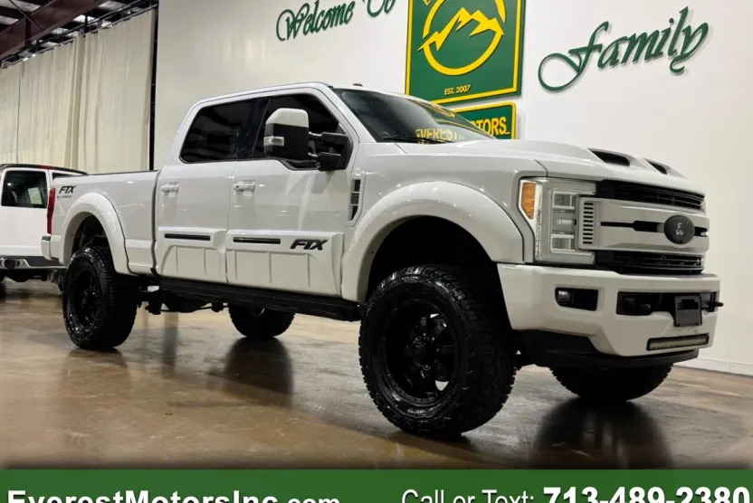 2017 Ford F-250 Lariat photo 1