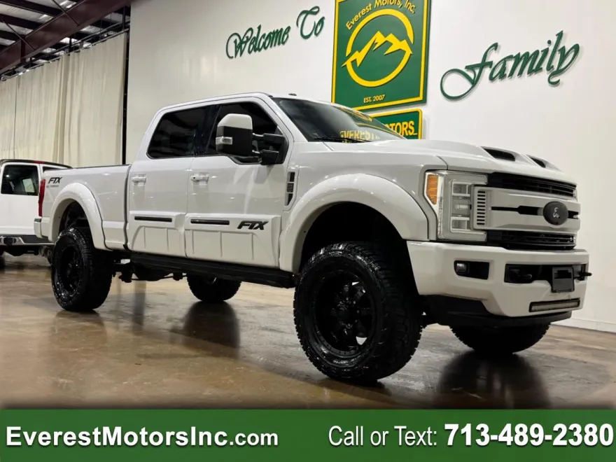 2017 Ford F-250 Lariat photo 1