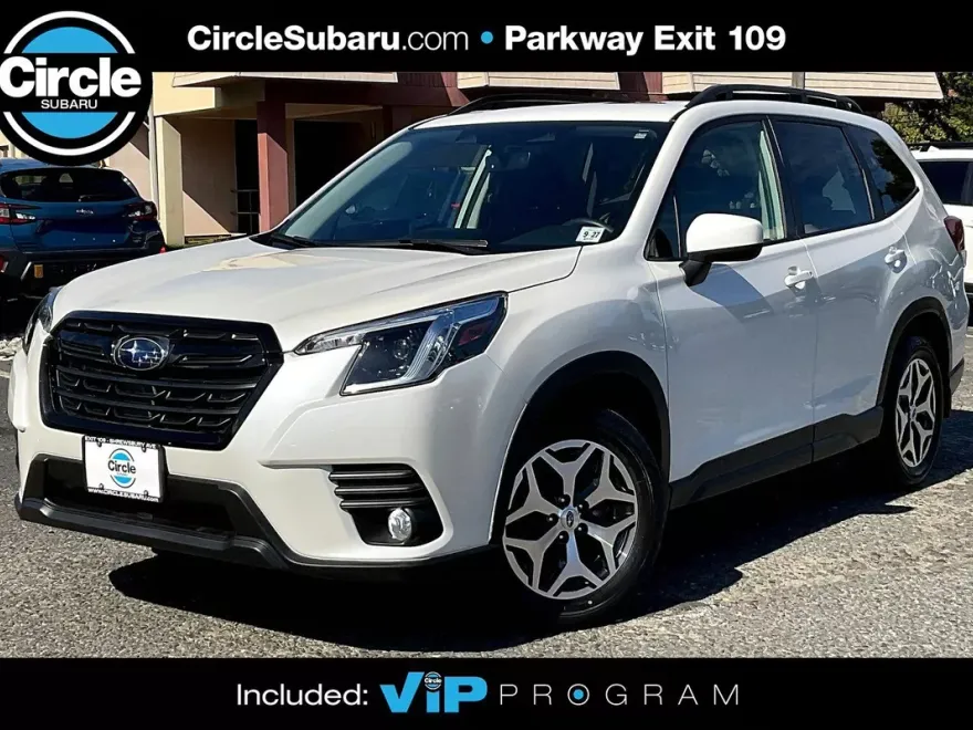 2022 Subaru Forester Premium photo 1