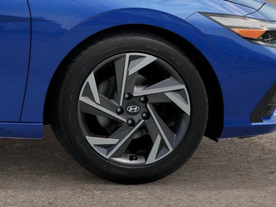 2025 Hyundai Elantra SEL Sport photo 1
