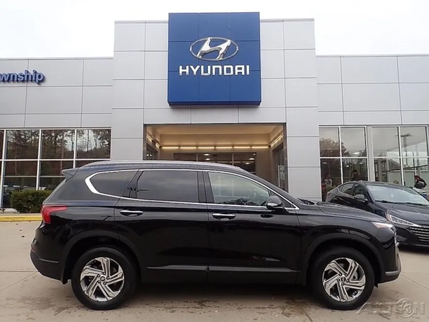 2023 Hyundai Santa Fe SEL photo 1